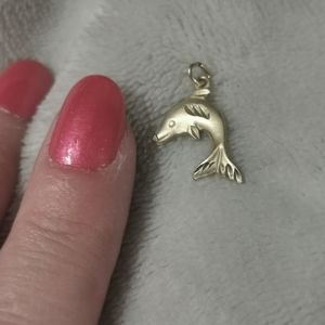 10k gold dolphin pendent